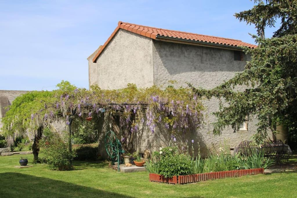 Ideal Voyageurs & Travailleurs Cherchant Du Calme Manglieu Buitenkant foto